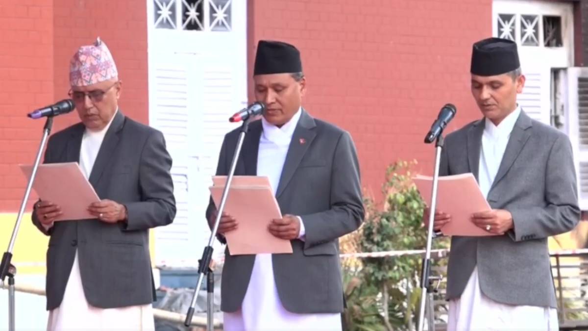 अन्तरिम सरकारका तीन मन्त्रीले लिए शपथ